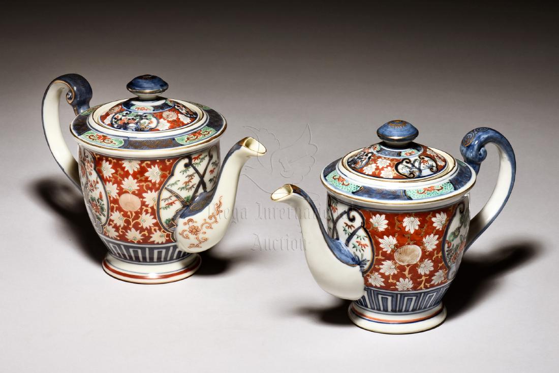 TWO JAPANESE TEAPOTS (1 of 9)
