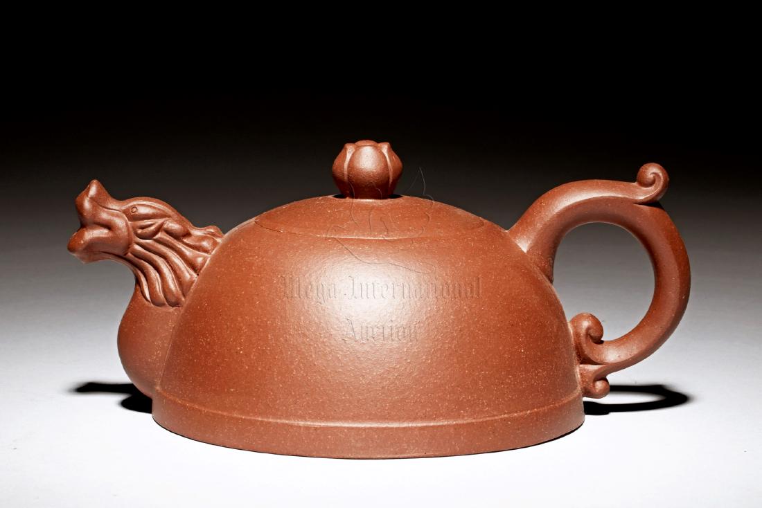 YIXING ZISHA 'DRAGON' TEAPOT (1 of 8)