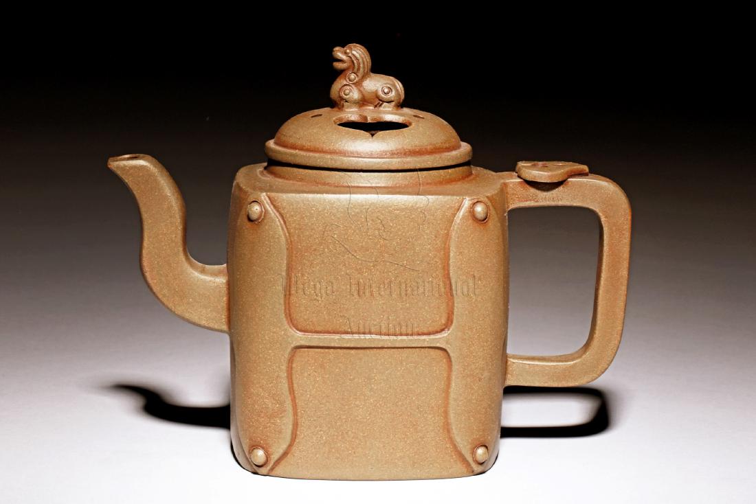 YIXING ZISHA 'MYTHICAL BEAST' RECTANGULAR TEAPOT (1 of 5)