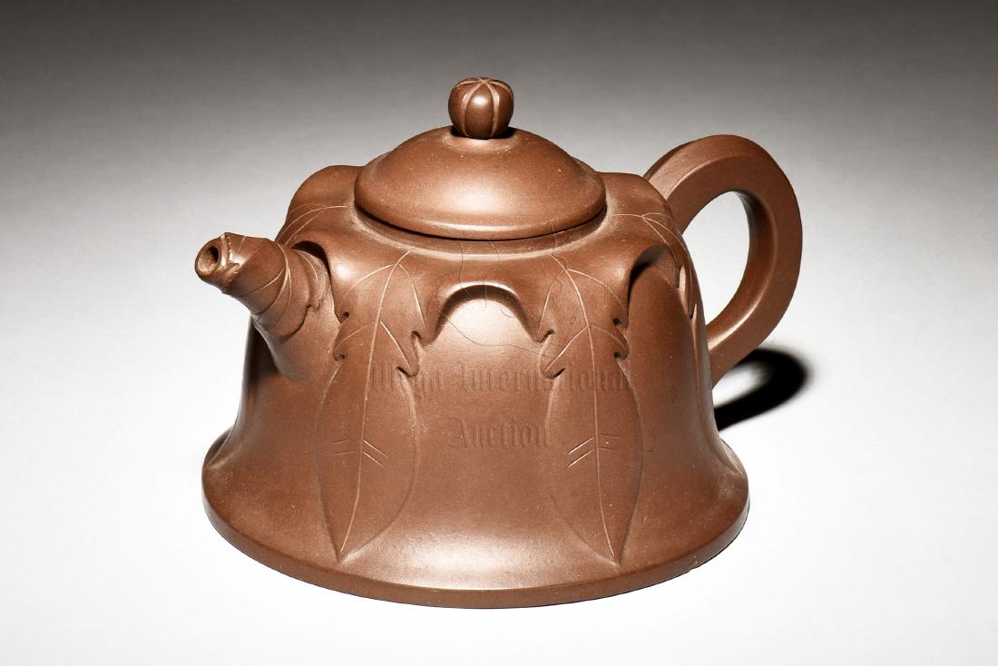 YIXING ZISHA 'LEAF' TEAPOT (1 of 7)
