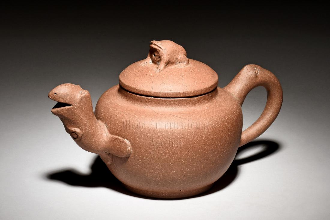 YIXING ZISHA 'MYTHICAL BEAST' TEAPOT (1 of 5)