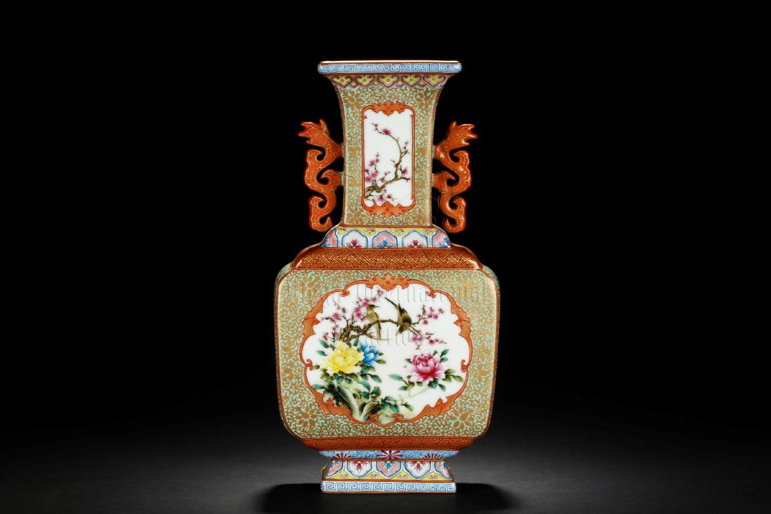FAMILLE ROSE AND ENAMELED 'FLOWERS' VASE WITH HANDLES (1 of 12)