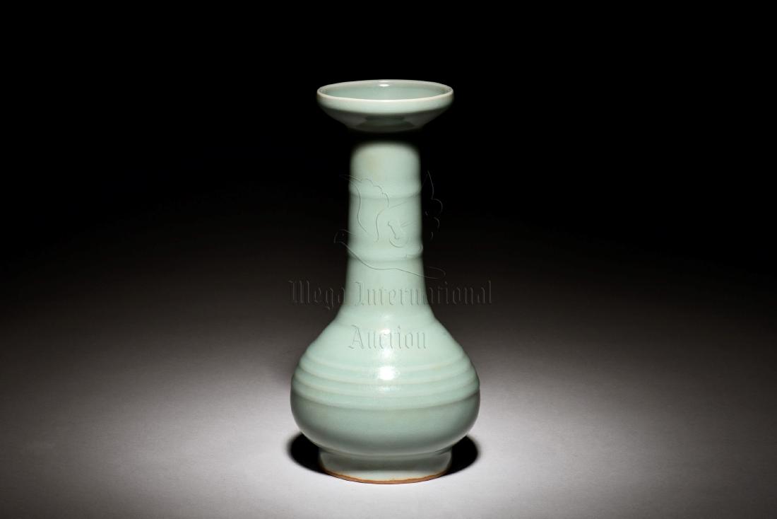 LONGQUAN WARE BOTTLE VASE (1 of 6)