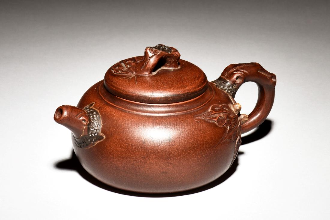 YIXING ZISHA 'TREE' ROUND TEAPOT (1 of 7)