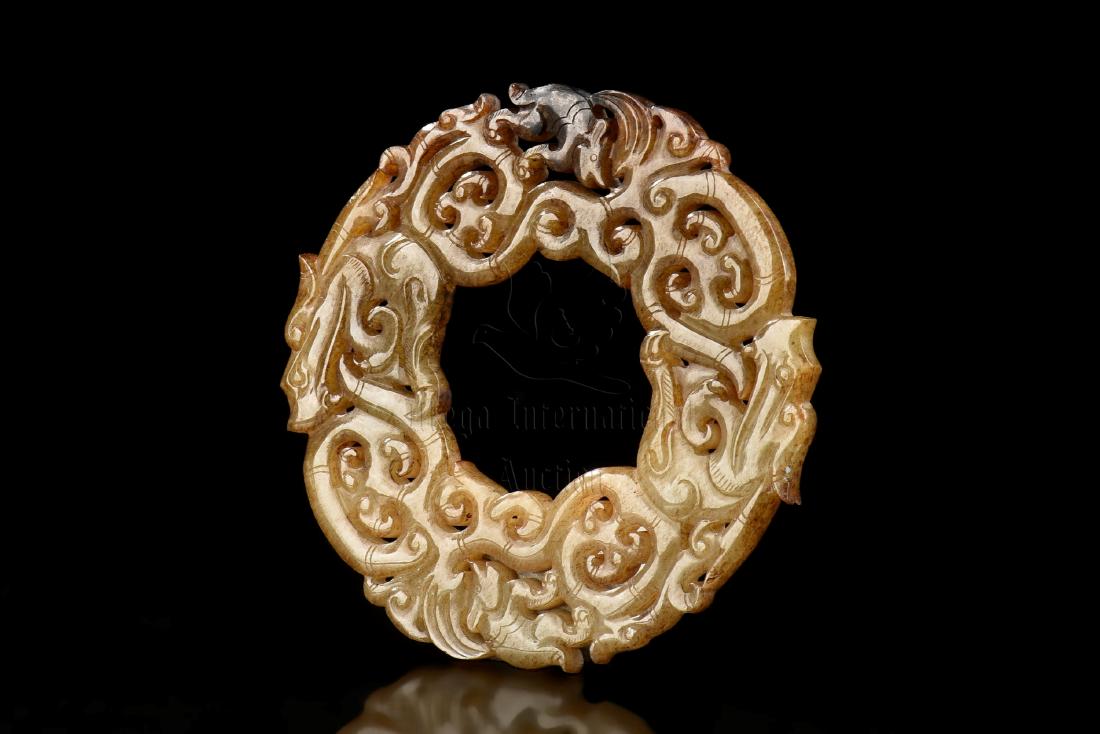 CHINESE JADE BI PENDANT, WARRING STATE (1 of 9)