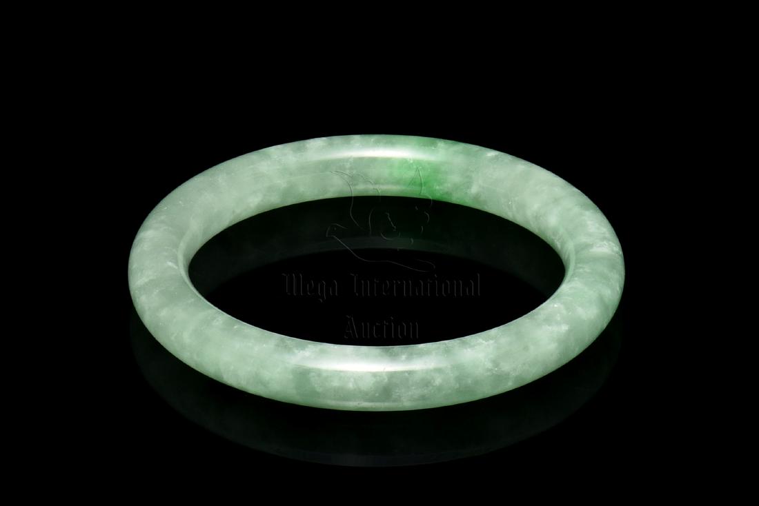 ICY JADEITE ROUND BANGLE WITH AIGL CERTIFICATE (1 of 7)