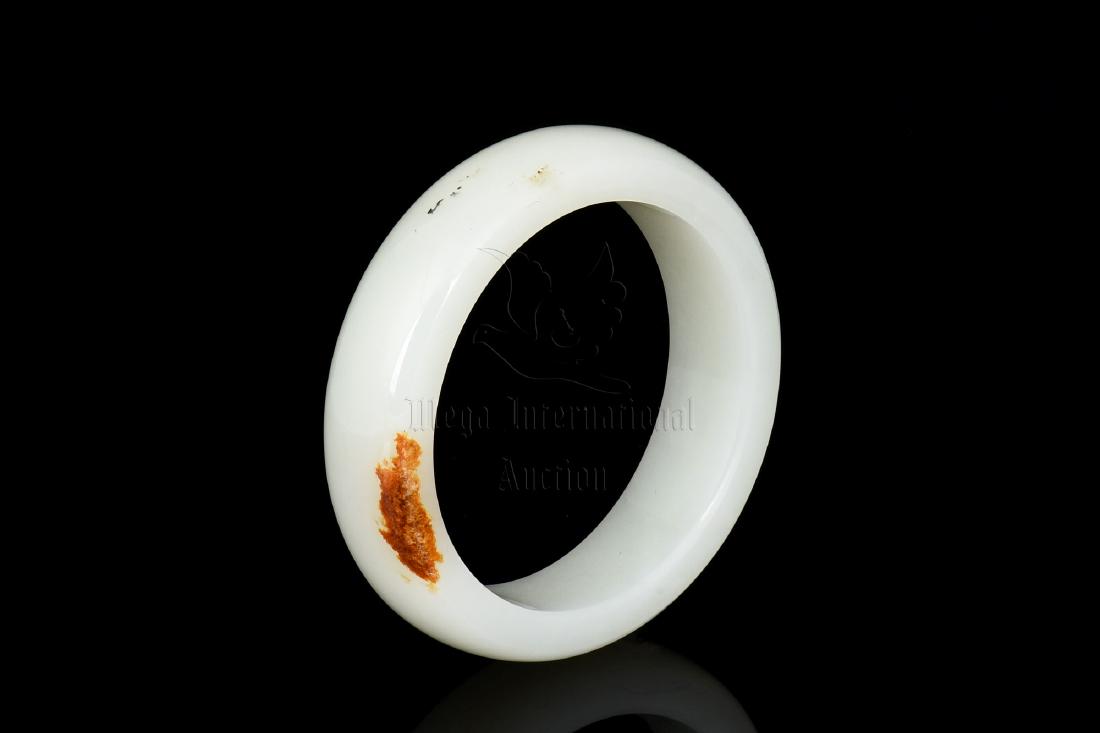 HETIAN WHITE JADE ROUND BANGLE WITH CERTIFICATE (1 of 7)