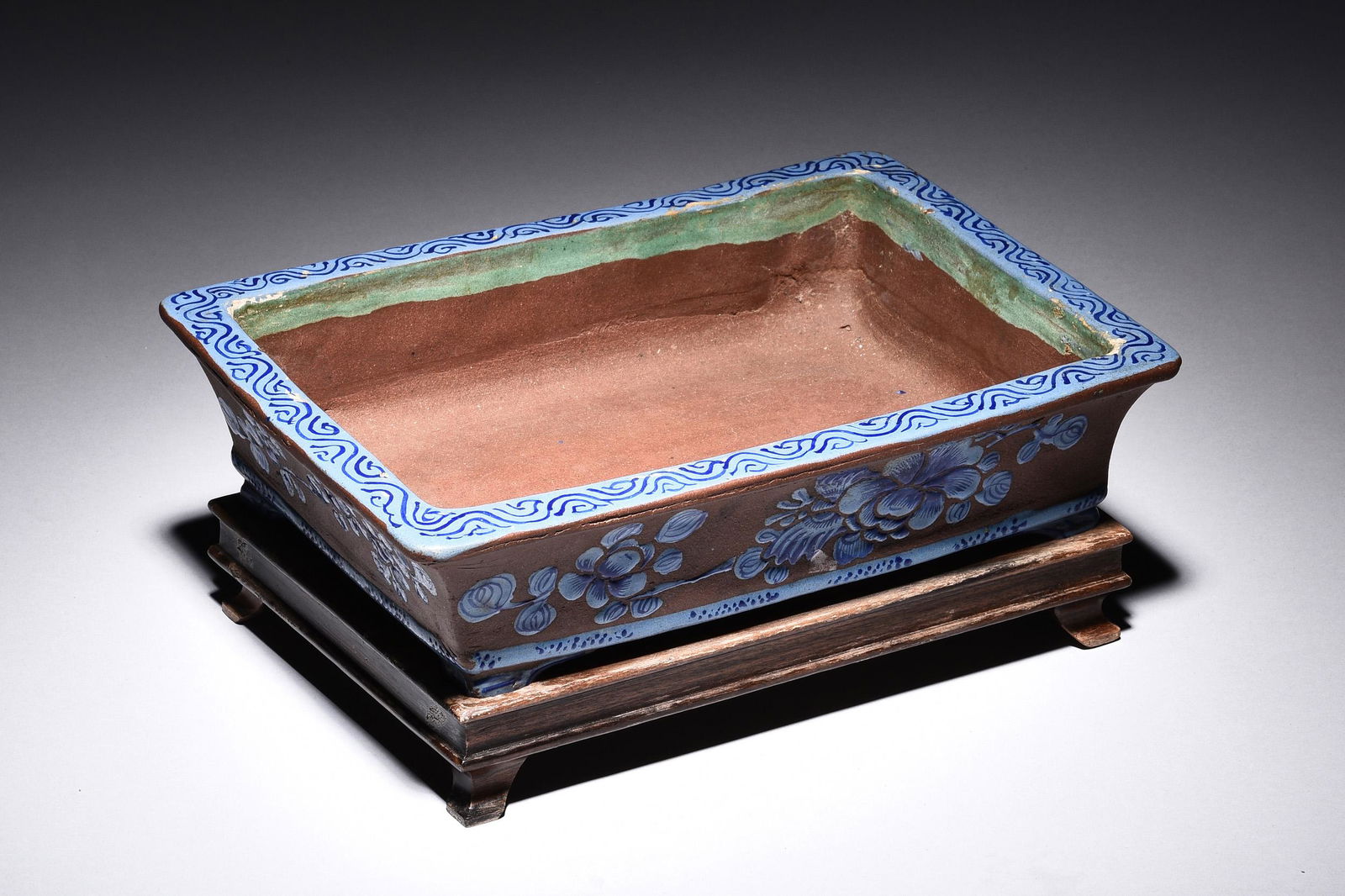 A ZISHA NARCISSUS POT (1 of 5)