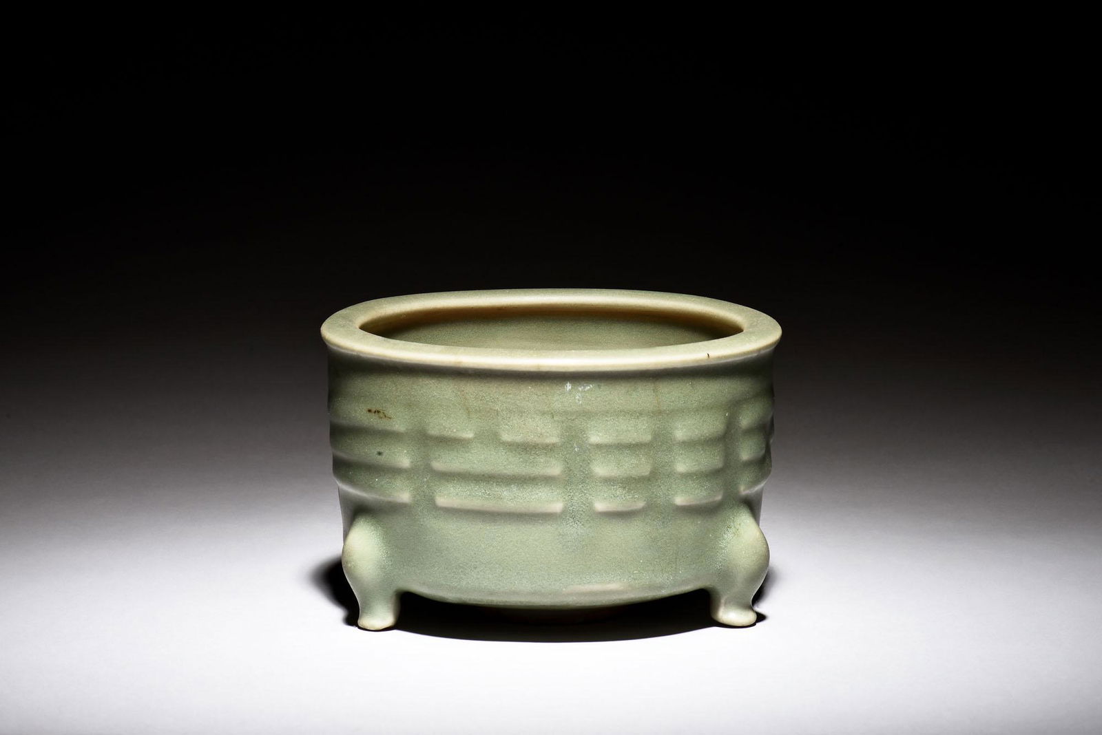 LONGQUAN WARE TRIPOD CENSER (1 of 10)