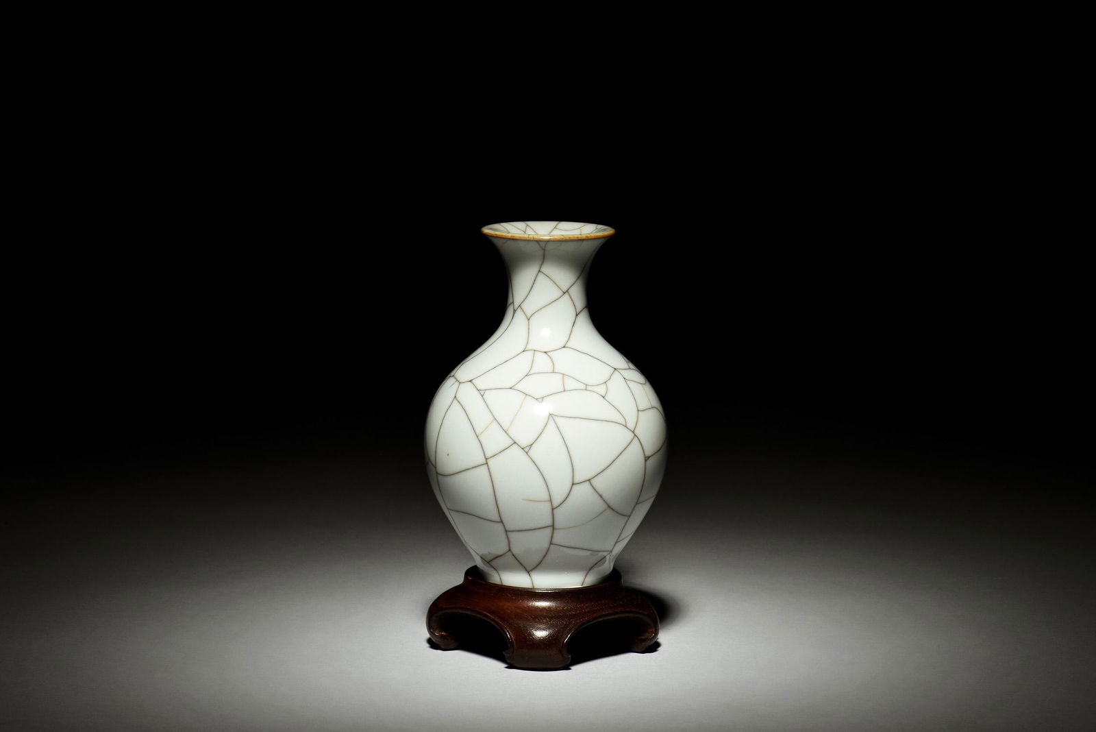 GE WARE BOTTLE VASE WITH STAND (1 of 9)