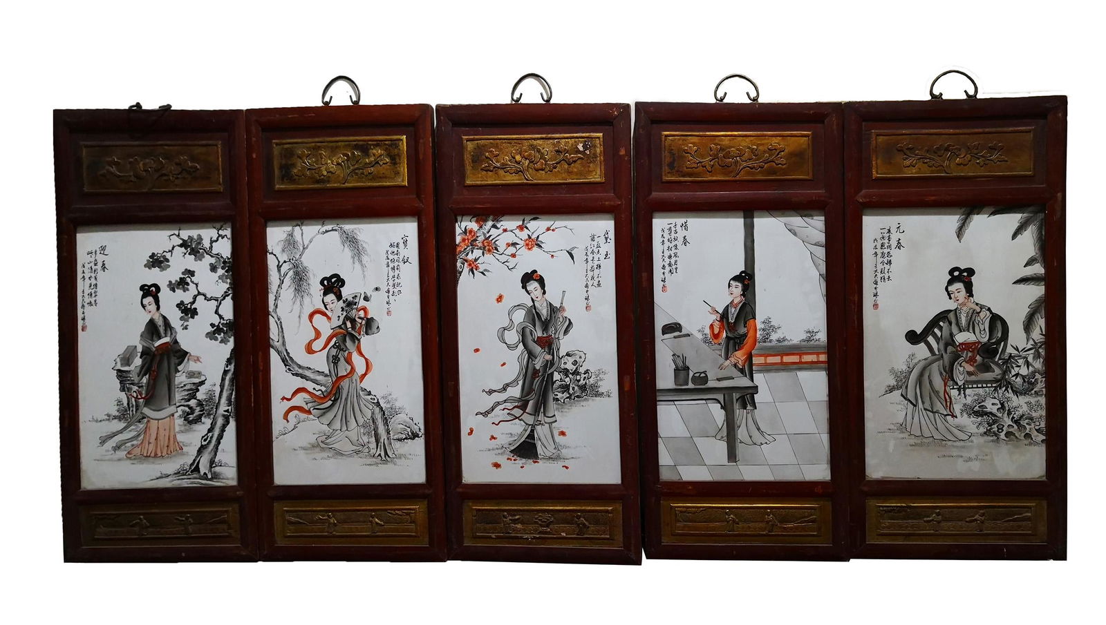 A CHINESE FAMILLE ROSE FIGURE PORCELAIN PLATE PAINTING, (1 of 9)