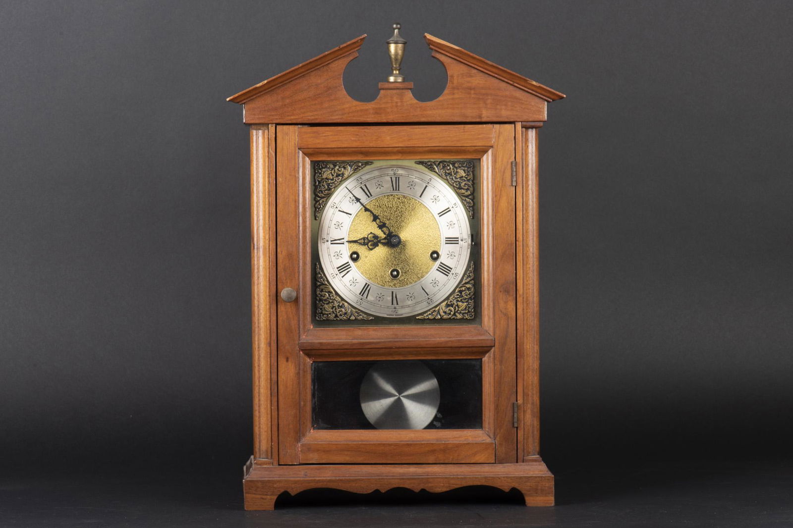 VINTAGE WESTERN CLOCK (1 of 7)