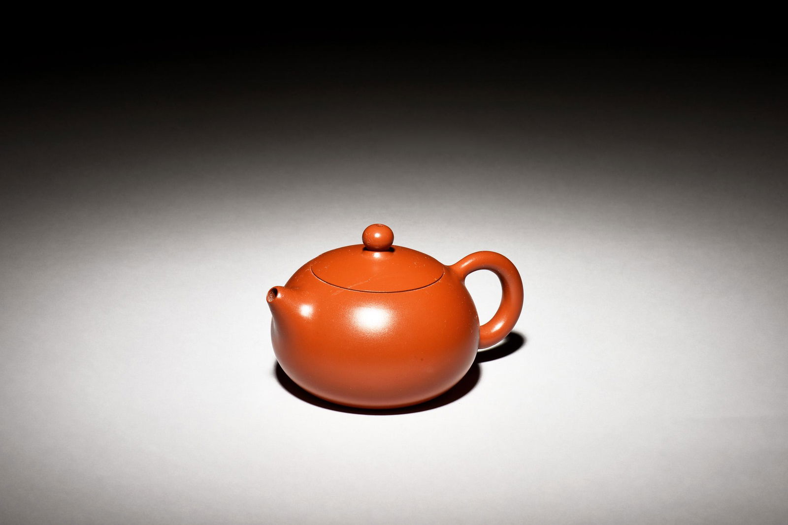 YIXING ZISHA ROUNDED TEAPOT (1 of 6)