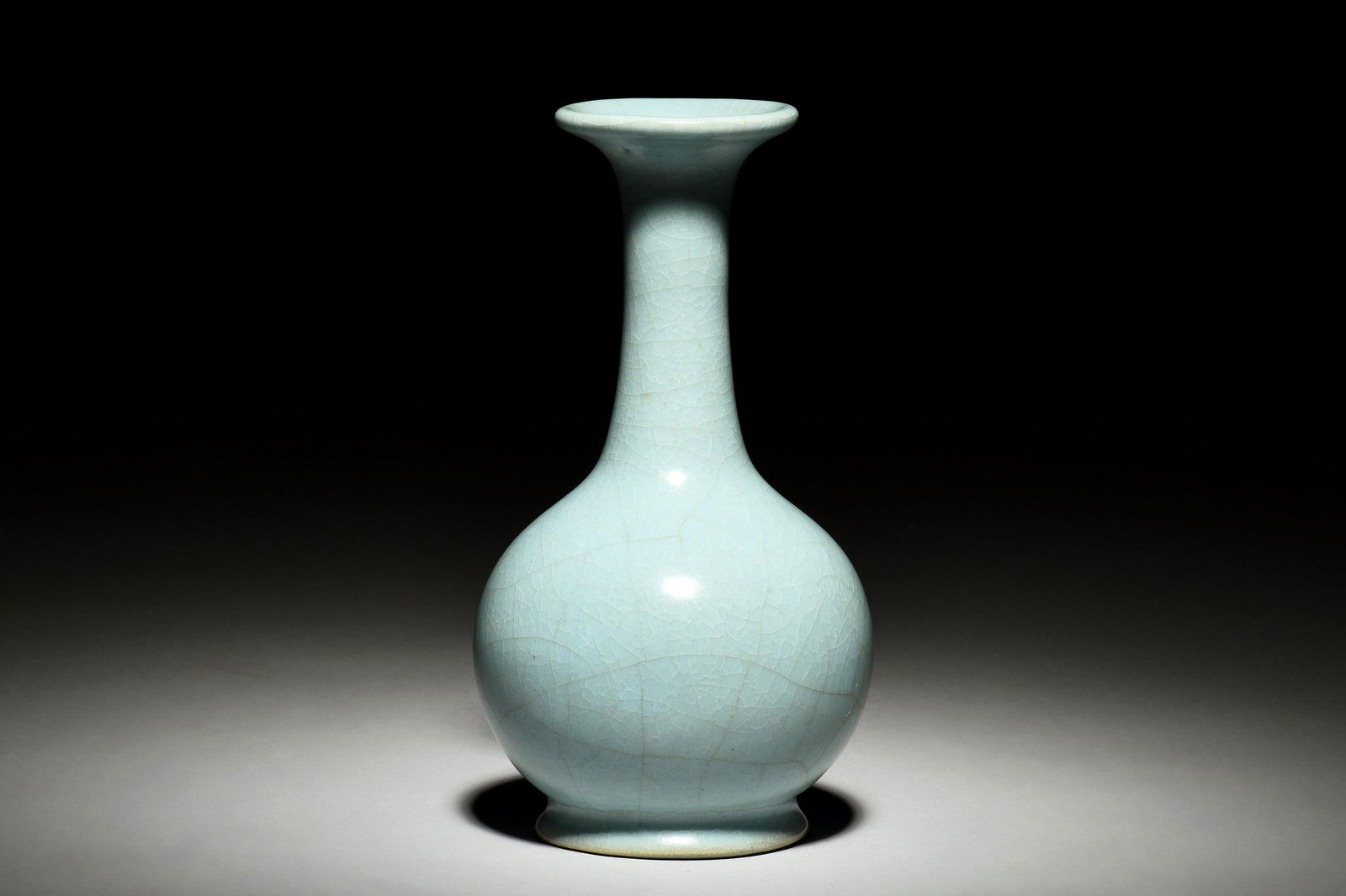 RU-TYPE SMALL BOTTLE VASE (1 of 6)