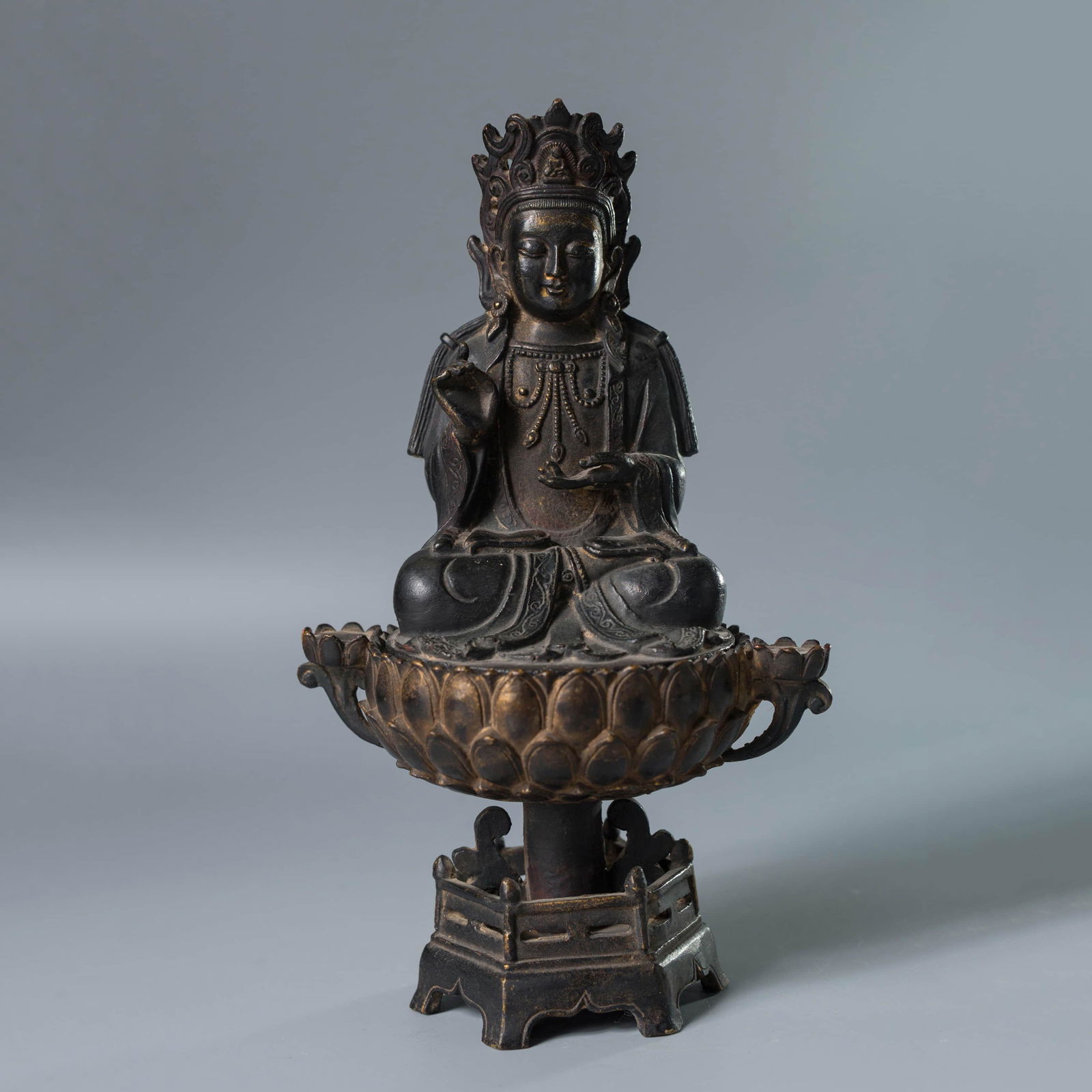 A CHINESE LOTUS PEDESTAL COPPER GUANYIN STATUE (1 of 7)