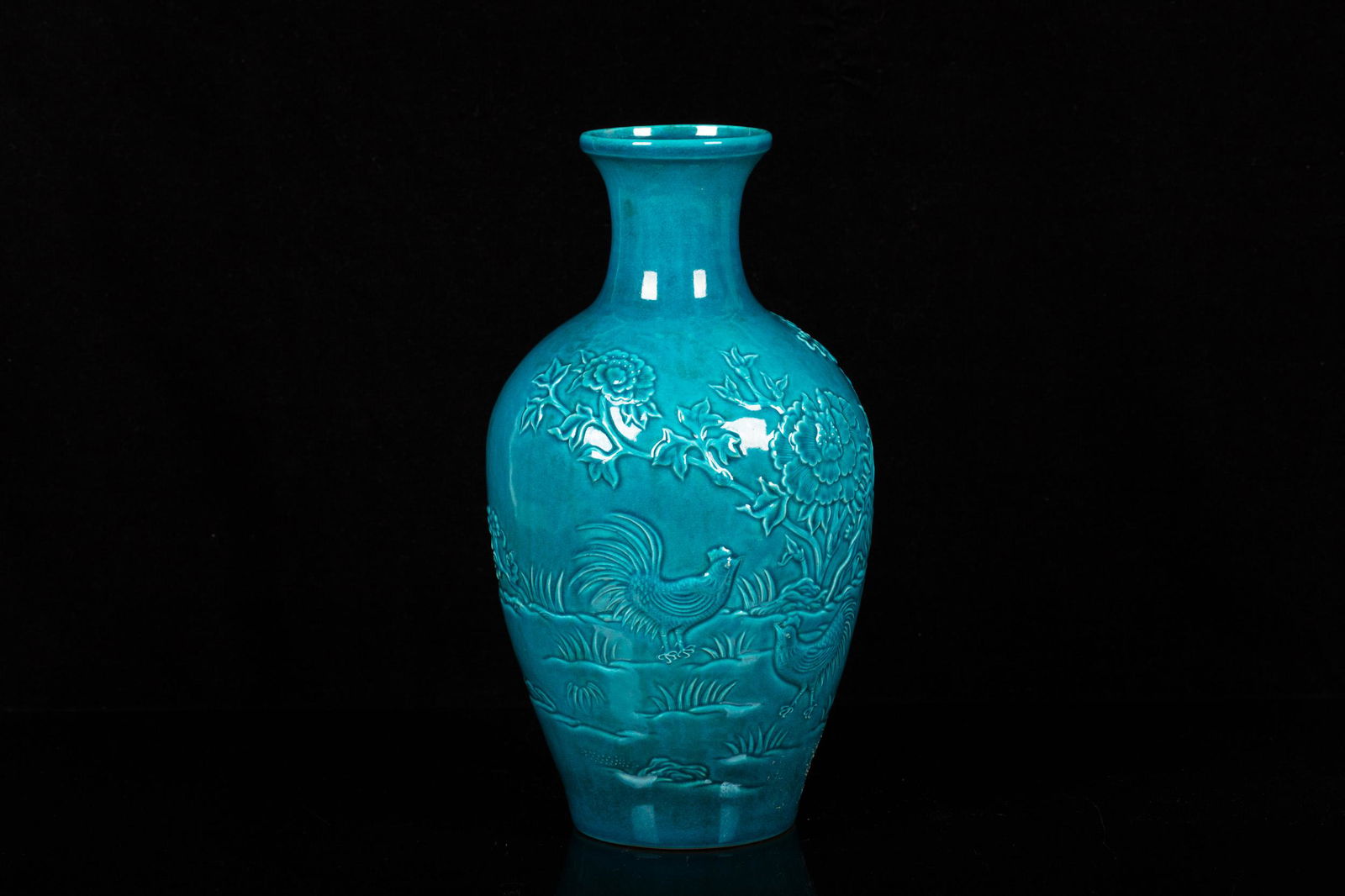 BLUE GLAZED AND CARVED 'ROOSTER' VASE (1 of 5)