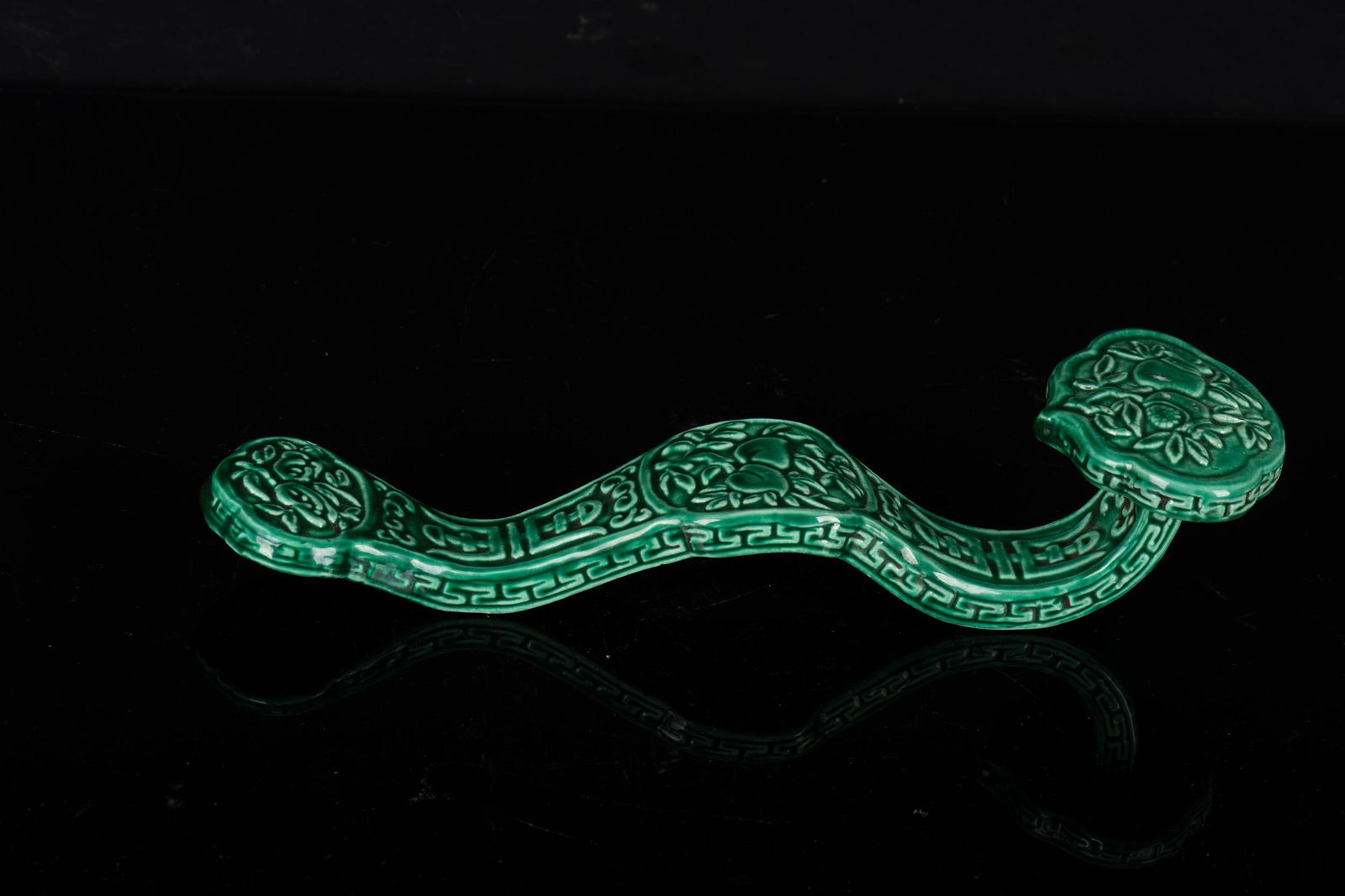 GREEN GLAZED RUYI SCEPTER (1 of 10)