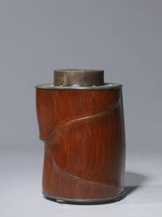 BAMBOO CARVED AND TIN ENCLOSED TEA JAR WITH LID: “義和点铜”款竹包锡茶叶罐 Bamboo carved and tin enclosed tea jar with lid Height: 4 3/8 in (10.8 cm) Diameter: 2 7/8 in
