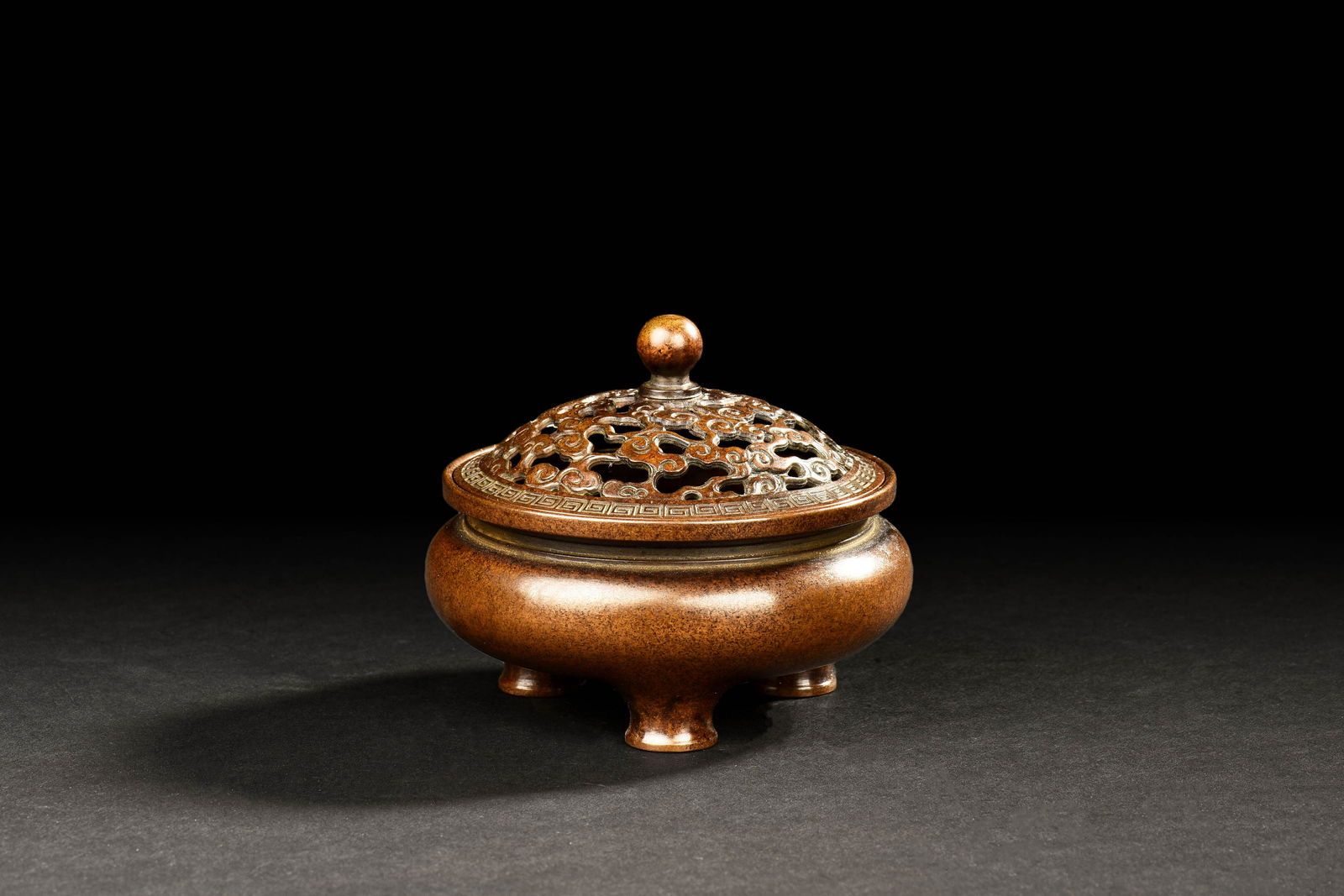 BRONZE CAST TRIPOD CENSER WITH LID (1 of 7)