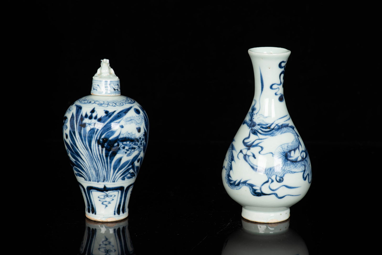 TWO BLUE AND WHITE VASES (1 of 7)