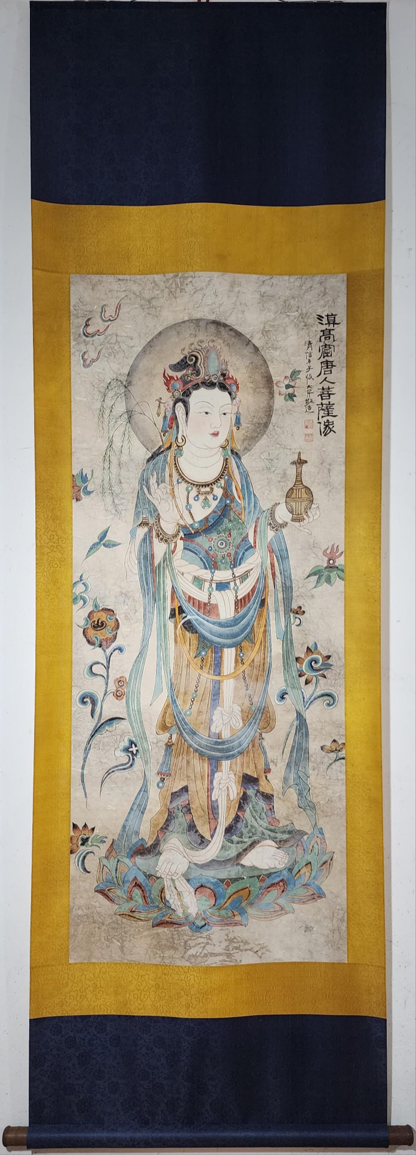 HAND PAINTING DUNHUANG BUDDHA STATUE SCROLL WITH MARK OF ZHANG DAQIAN (1 of 9)