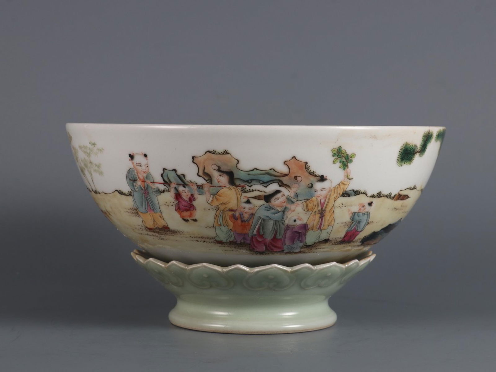 HANDMADE FAMILLE ROSE BABY PLAY AND A BEAN GREEN GLAZED HEART-MOVABLE BOWL WITH MARK OF MADE IN THE (1 of 9)