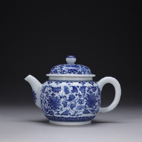 BLUE AND WHITE ENTANGLED FLOWER PATTERN PALACE LANTERN POT