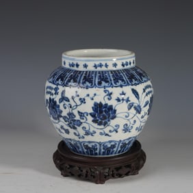 BLUE AND WHITE LOTUS PATTERN JAR