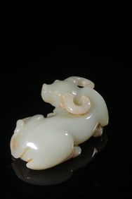 XINJIANG HETIAN JADE CARVING OF LYING COW ORNAMENT