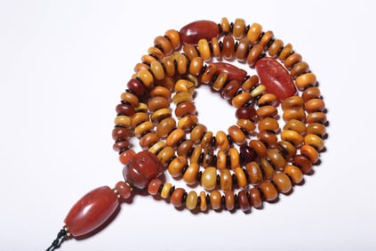 AMBER WITH AGATE NECKLACE