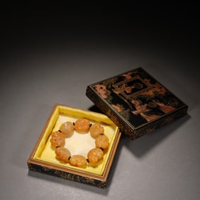 TIANHUANG LION PATTERN BRACELET