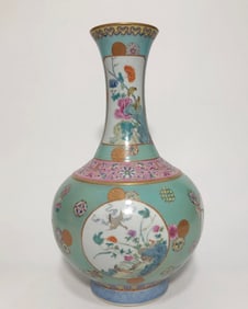 FAMILLE ROSE VASE