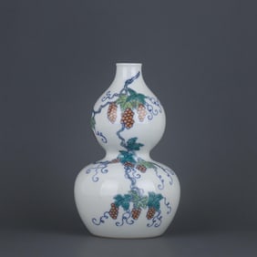 DOUCAI SQUIRREL GRAPE GRAIN GOURD BOTTLE