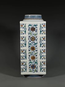 BUCKET COLOR WRAPPED IN BRANCHES OF FLOWER GRAIN REED TYPE BOTTLE