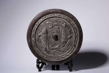 DOUBLE FISH PATTERN BRONZE MIRROR