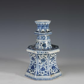 BLUE AND WHITE LOTUS PATTERN CANDLESTICK