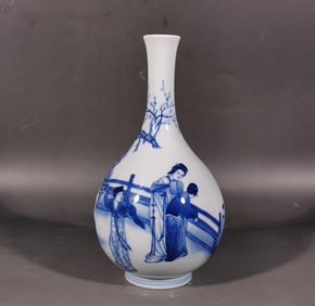 BLUE AND WHITE CHARACTER STORY BOTTLE