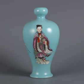 GREEN GROUND FAMILLE ROSE LADIES PICTURE BOTTLE