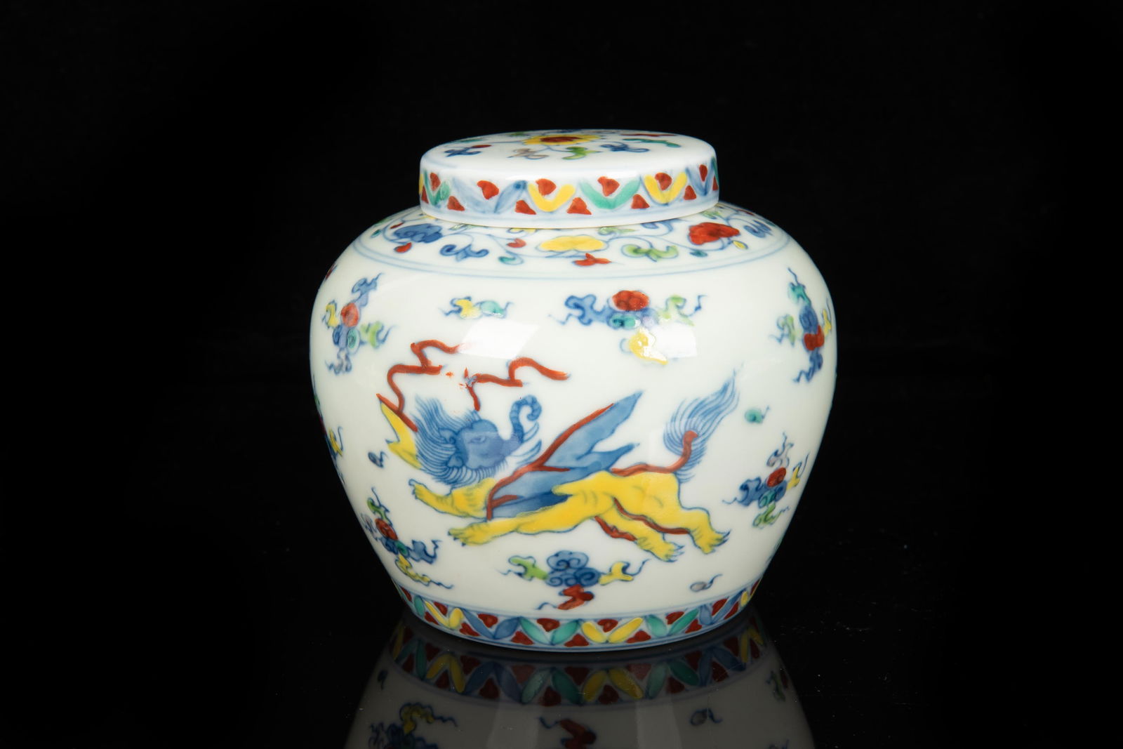 WUCAI 'MYTHICAL BEAST' JAR WITH COVER (1 of 5)