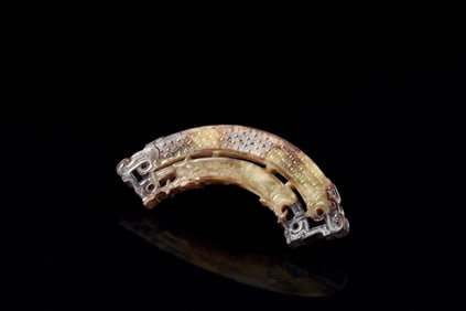 JADE CARVED 'DRAGONS' ORNAMENT, HUANG