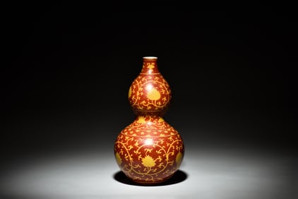 RED GROUND 'FLOWERS' DOUBLE GOURD VASE