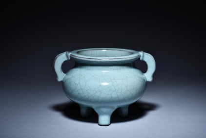 RU WARE SKY-BLUE GLAZED TRIPOD CENSER