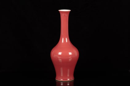 MONOCHROME RED GLAZED VASE