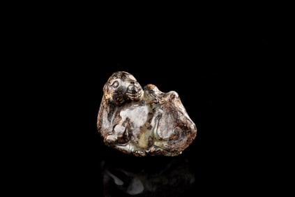 JADE CARVED 'CAMEL' ORNAMENT