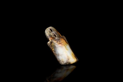 WHITE JADE CARVED ORNAMENT