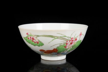 DOUCAI 'FLOWERS' BOWL