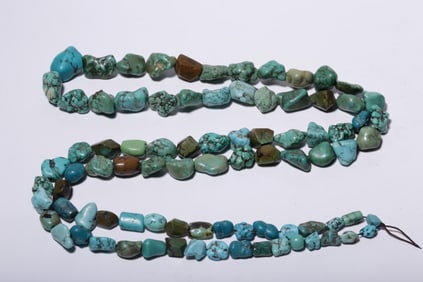 TURQUOISE FREE-STANDING NECKLACE