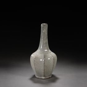 GE GLAZE CELESTIAL GLOBE VASE