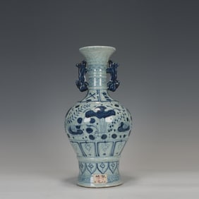 BLUE AND WHITE DOUBLE-EARED VASE