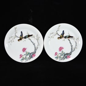 QING QIANLONG PASTEL FLOWER AND BIRD PATTERN PLATE